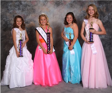5th grade Jr. Teen Miss Tallassee (left to right): Laura Elizabeth Fields, 1st alt., Winner and Photogenic Josie Noble, Morgan Elizabeth Steele, 3rd alt., Madeline Quin Taylor, 2nd alt.